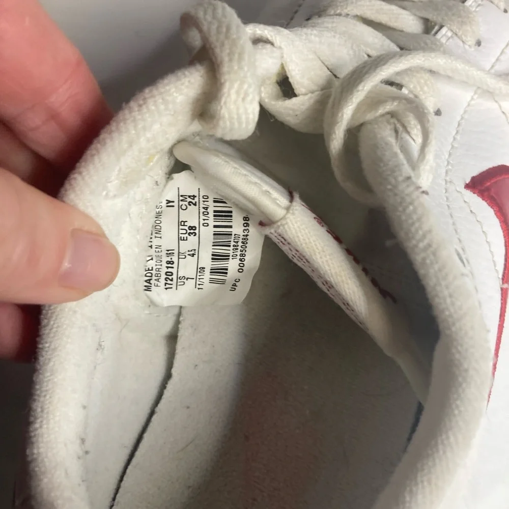 Nike Stamina Low Top White Red Womens Shoes Sneakers 7 172018-161